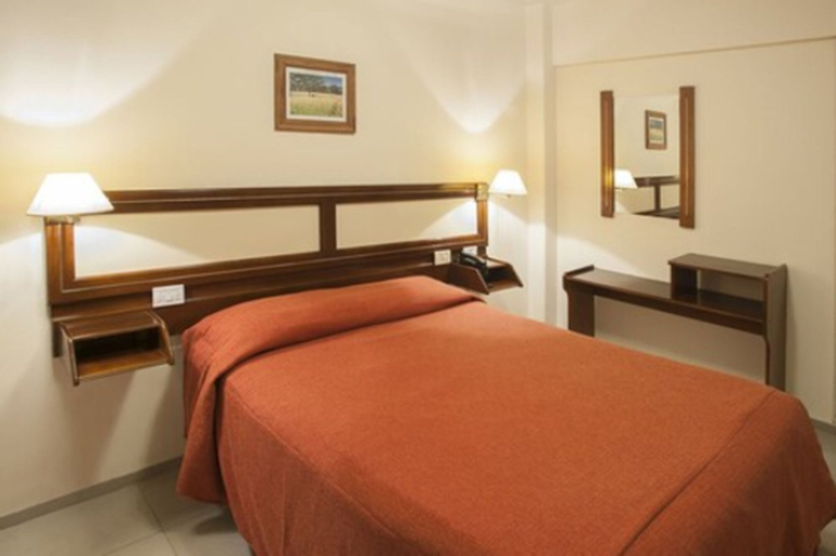 Bedroom 4, Hotel Carollo, Capital