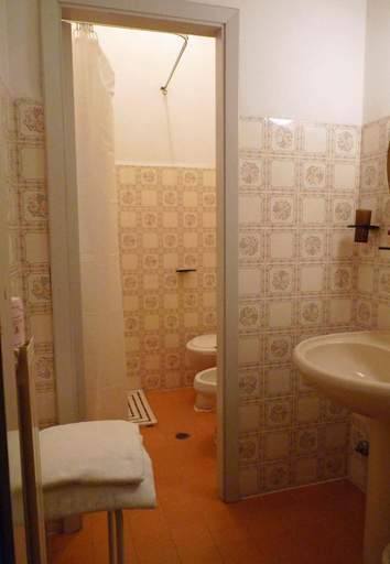 Bathroom 4, Hotel Giardinetto, Ancona