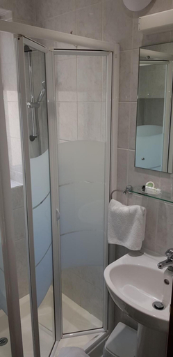 Bathroom 4, Milka's, Oxfordshire