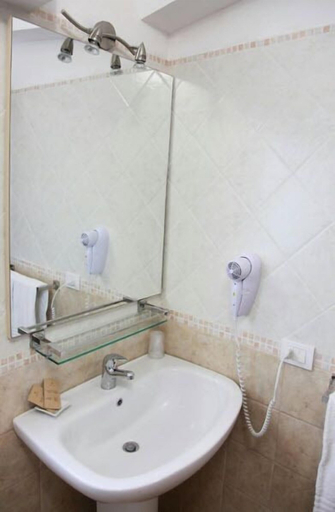 Bathroom 5, Petri Marini Hotel & Resort, Olbia-Tempio