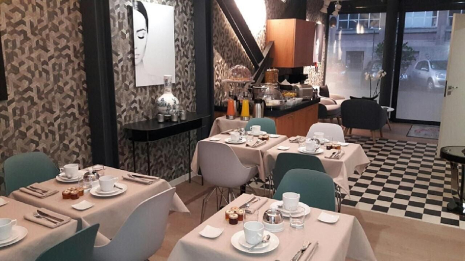 Food & Drinks 5, Villa Eiffel Mademoiselle, Paris