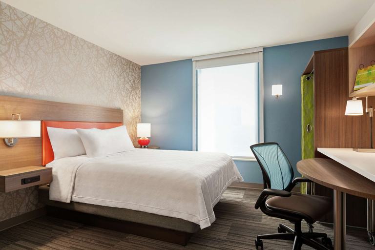 Bedroom 3, Home2 Suites by Hilton Silver Spring, Montgomery