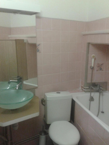 Bathroom 5, Le Trois Mâts, Puy-de-Dôme