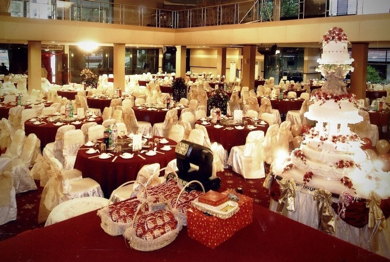 Business Facilities 18
