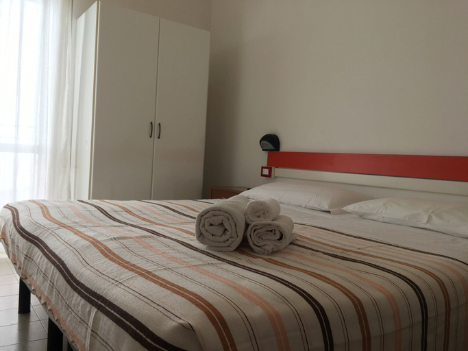 Bedroom 3, Hotel Terminus, Rimini