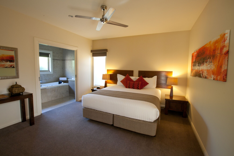 Bedroom 27