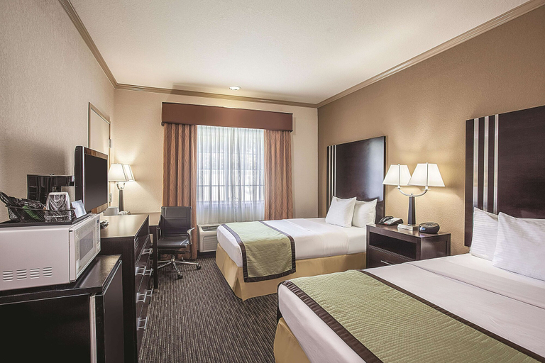 Bedroom 3, La Quinta Inn & Suites by Wyndham Davis, Yolo
