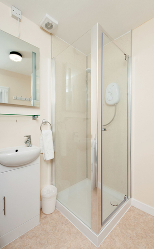 Bathroom 3, Callander Hostel, Stirling