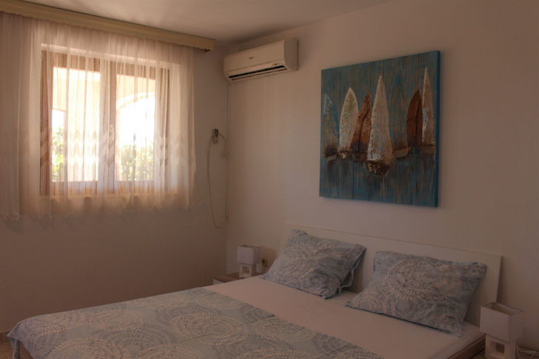 Bedroom 2, Apartmani Vrankovic, Jelsa