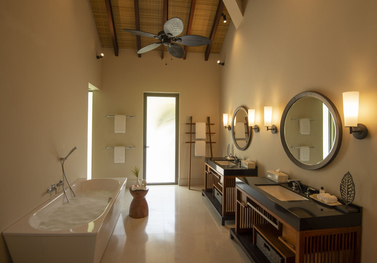 Bathroom 5, The Residence Maldives at Dhigurah, Gaafu Alifu Atoll