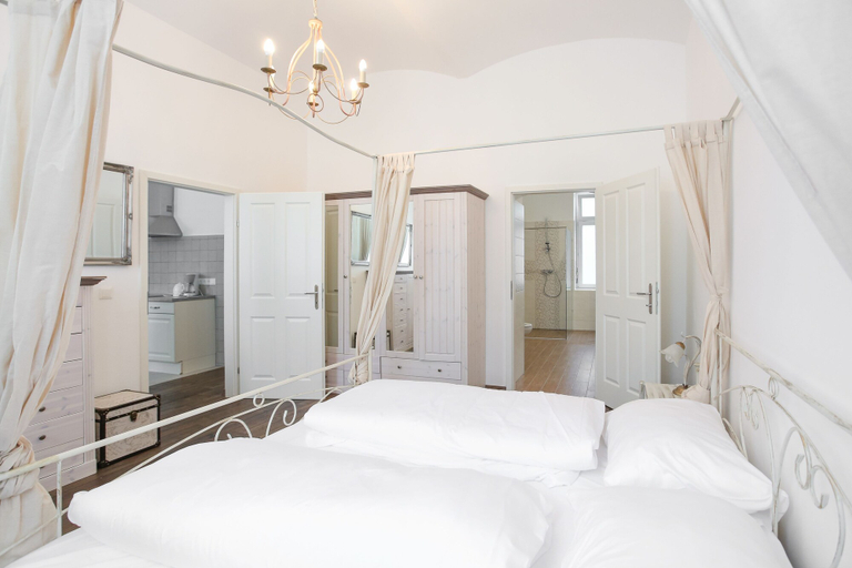 Bedroom 3, Vintagehome: Apartments by Schönbrunn, Wien