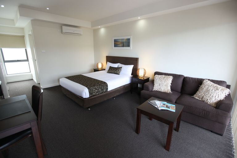 Bedroom 3, Bay Motel Safety Beach, Melbourne