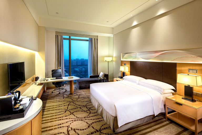 Bedroom 4, DoubleTree by Hilton Hangzhou East, Hangzhou