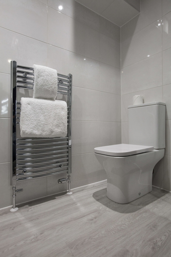 Bathroom 4, Asperion Hotel, Surrey