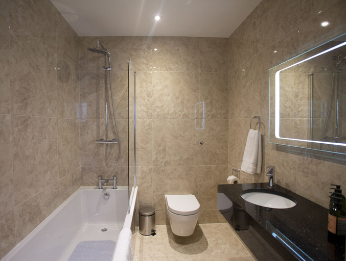 Bathroom 5, The Lansbury Heritage A Sunday Ht- Canary Wharf, London