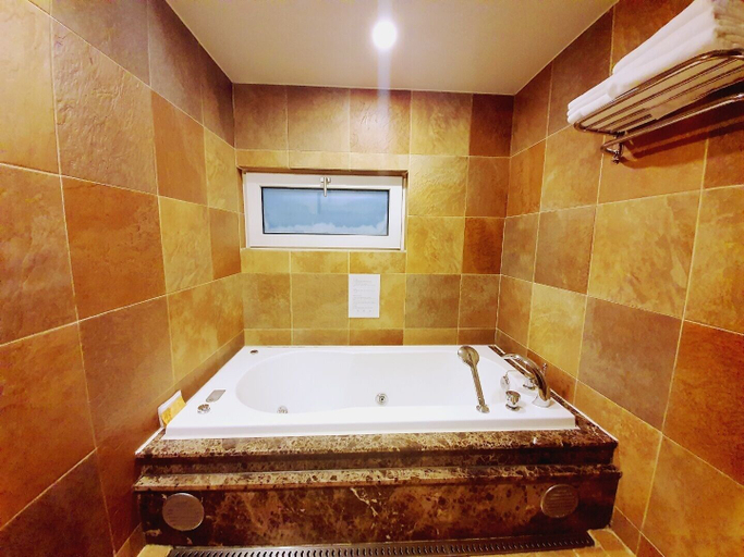 Bathroom 4, Friendly DH Naissance Hotel, Seongbuk