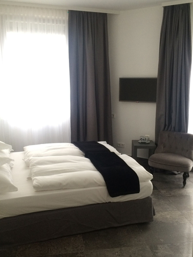 Bedroom 4, Hotel Lindenhof, Düsseldorf