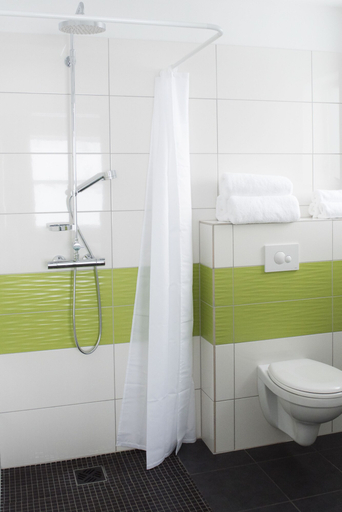 Bathroom 4, Media Luna Guesthouse, Seyðisfjörður