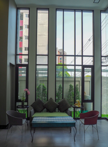 Public Area 17