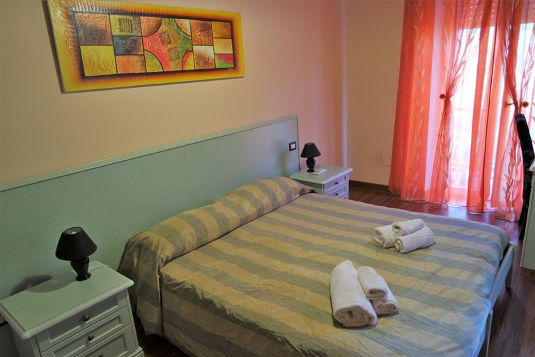 Bedroom 2, Bosa Guest House, Oristano
