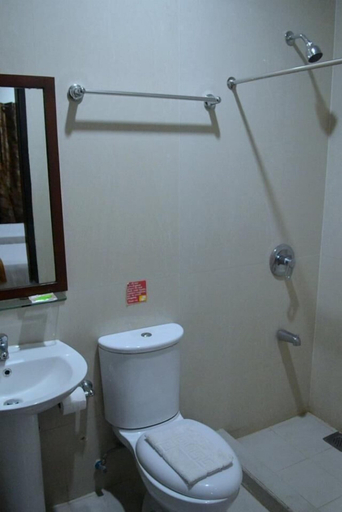 Bathroom 5, Castle Dreams Hotel, Davao City