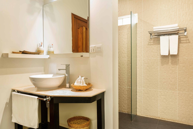 Bathroom 4, Pavillon d'Orient Boutique, Siem Reap