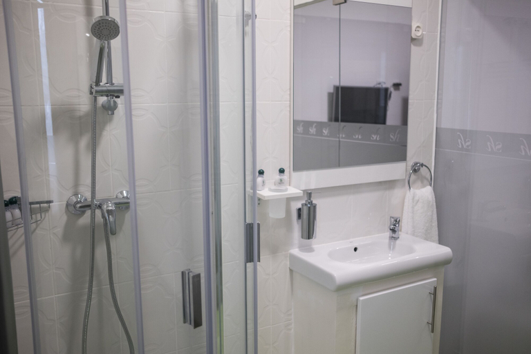 Bathroom 4, SH Boutique Hotel, Água Grande