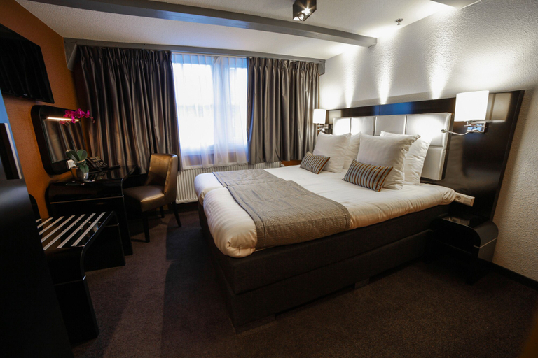 Bedroom 3, Hotel Mansion, Amsterdam
