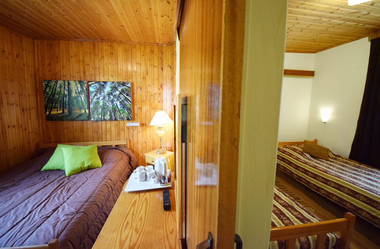 Bedroom 3, Christys Palace Hotel