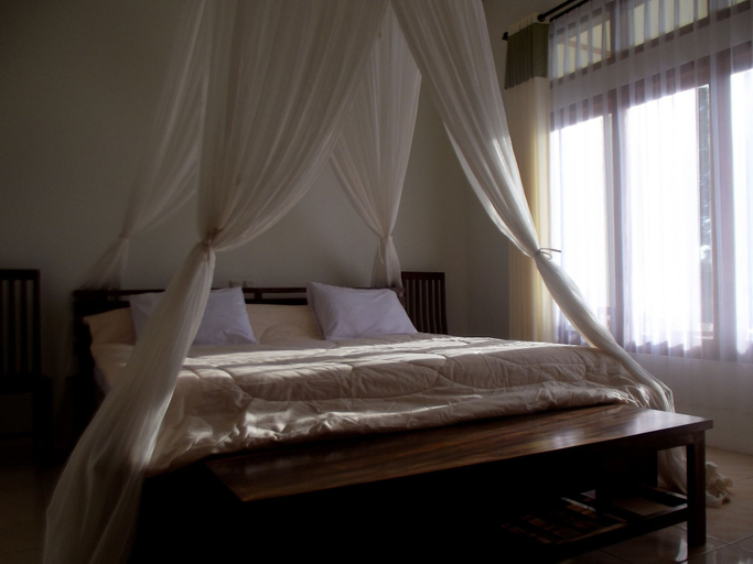 Bedroom 3, La Belle Etoile Hotel, Manggarai Barat