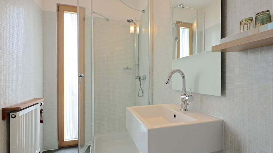 Bathroom 5, The Rooms Bed & Breakfast, Wien