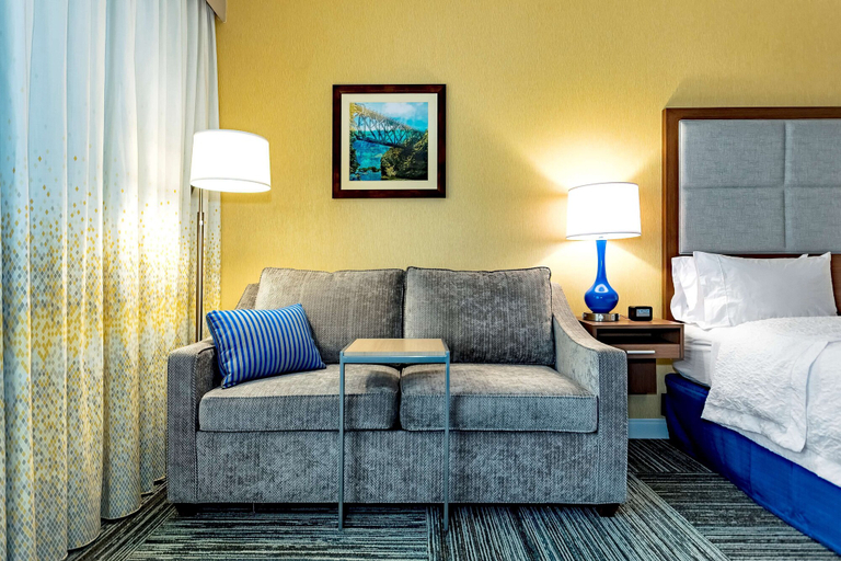 Bedroom 3, Hampton Inn Lockport - Buffalo, Niagara