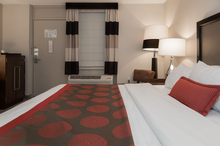 Bedroom 3, Ramada by Wyndham Boston, Boston