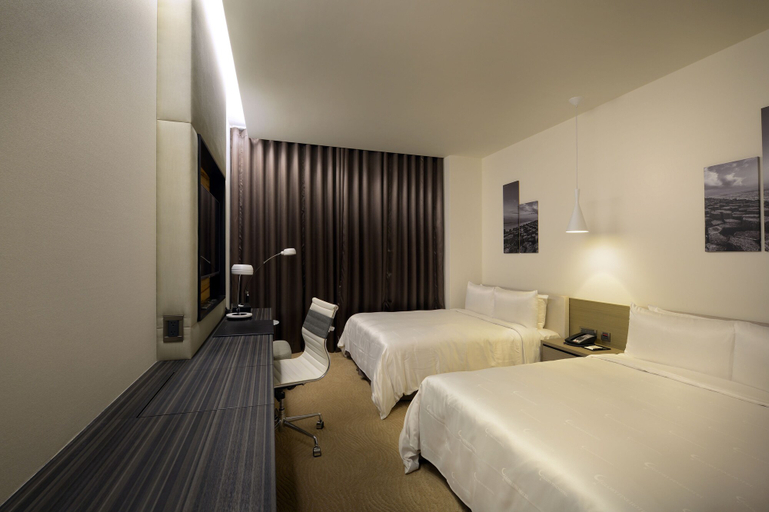 Bedroom 2, Golden Tulip Glory Fine Hotel, Tainan