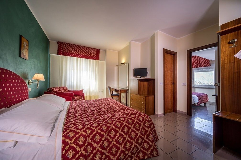 Bedroom 3, 5 Miglia Hotel & SPA, L'Aquila