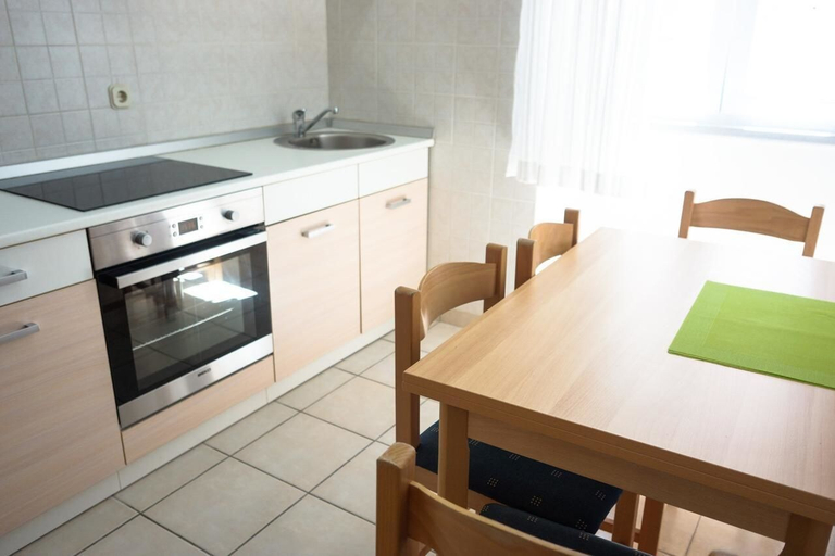 Others 3, Apartmani Basioli, Sali