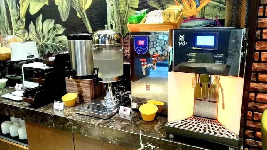 Food & Drinks 5, Han Guan Motel, Taichung