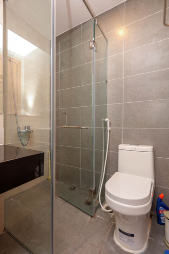 Bathroom 4, Keystone Home, District 4