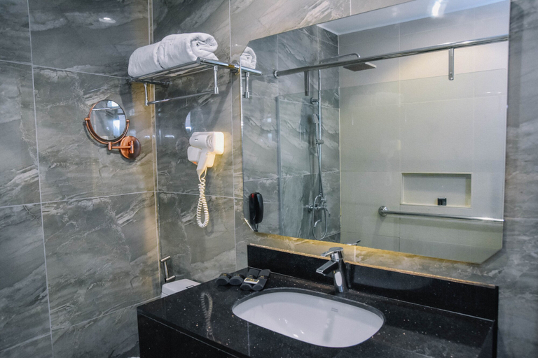 Bathroom 5, Marcian Garden Hotel, Zamboanga City