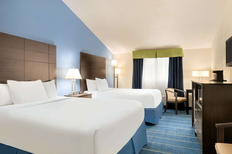 Bedroom 2, Days Inn by Wyndham Tamworth, Carroll