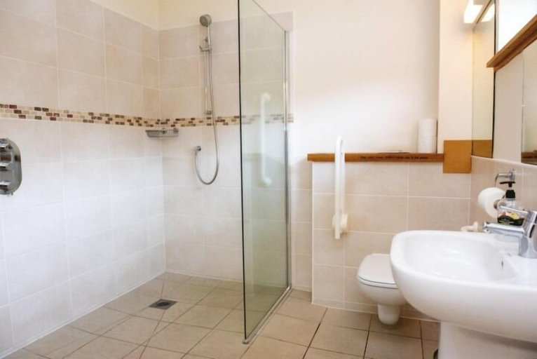 Bathroom, Clovenstone Lodges, Aberdeenshire
