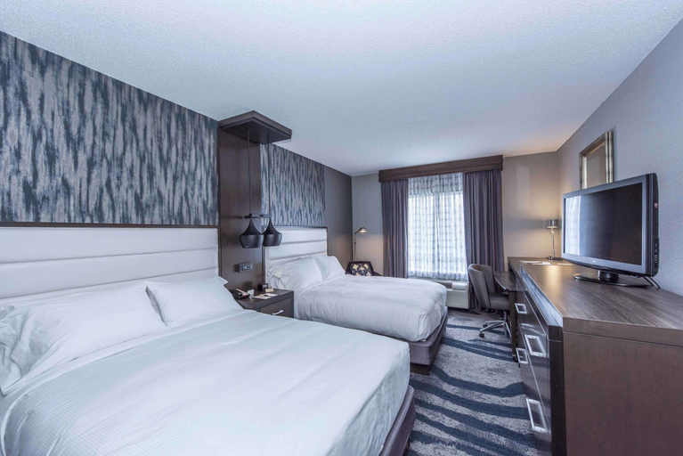 Bedroom 3, DoubleTree by Hilton North Charleston - Convention Center, Charleston