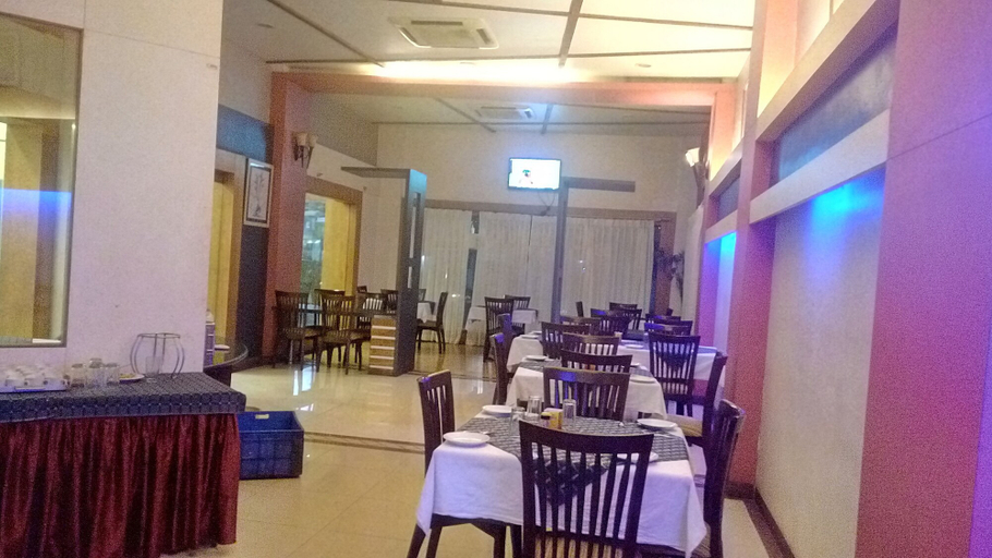 Food & Drinks 4, Hotel Kohinoor Square, Kolhapur