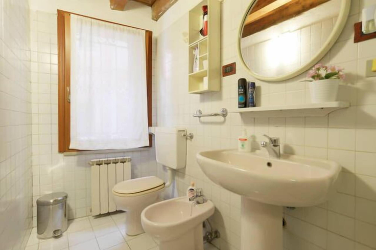 Bathroom 3, Mario Apartment 1479, Venezia