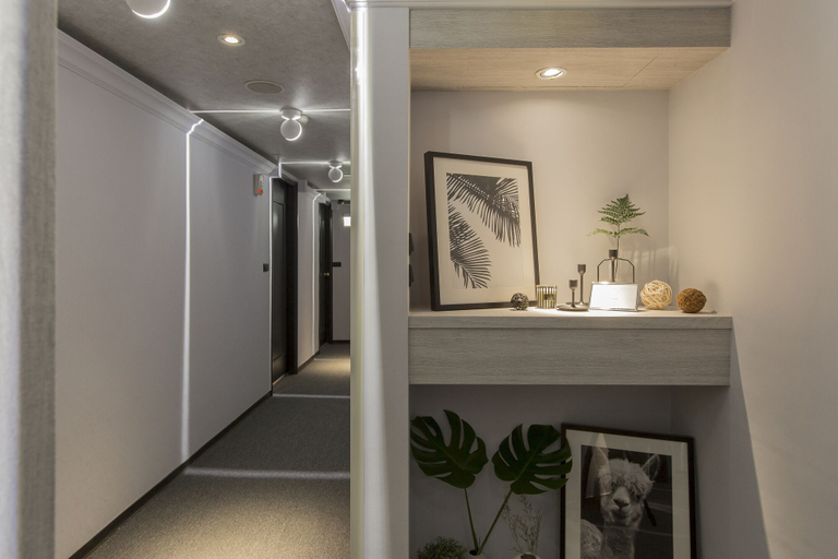 Others 3, Peng Apartment, Taipei City