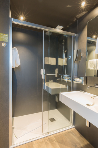 Bedroom 4, ibis Styles Basel City, Basel