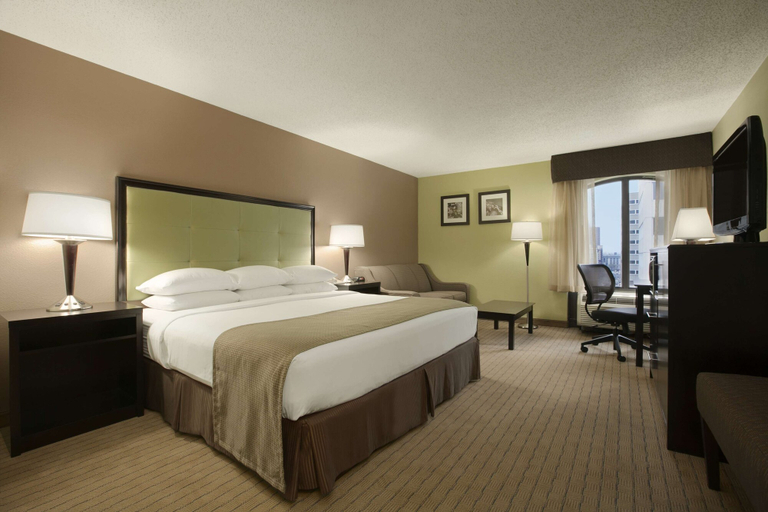 Bedroom 3, Days Inn by Wyndham Baltimore Inner Harbor, Baltimore