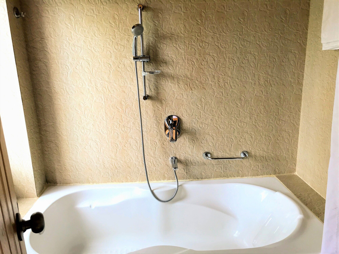 Bathroom 5, Himalayan Deurali Resort, Gandaki