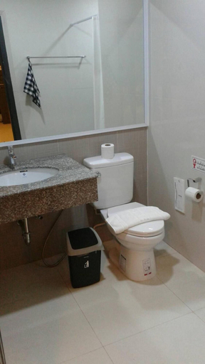 Bathroom 5, @Sakon Hotel, Muang Sakon Nakhon