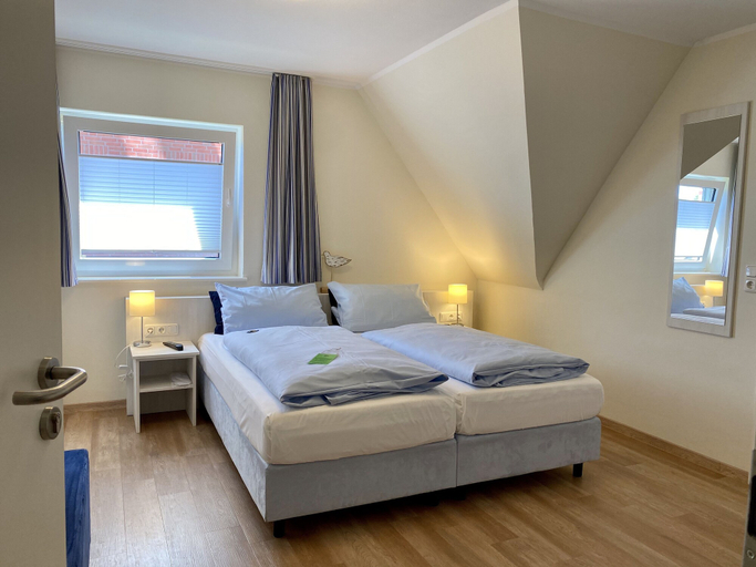 Bedroom 2, Hotel garni DünenNest, Nordfriesland